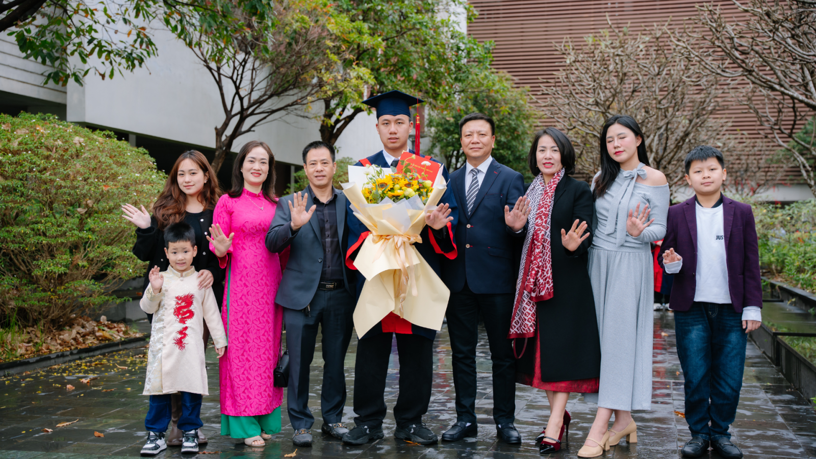 Kỷ yếu - Dấu ấn thanh xuân không thể phai mờ