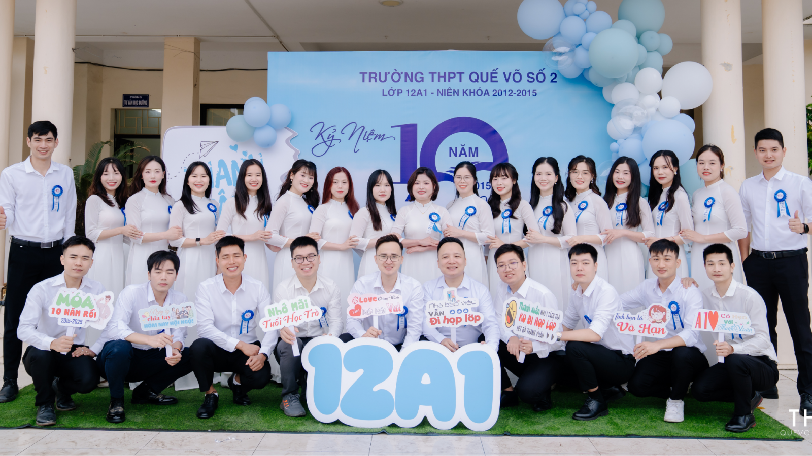 Vì sao nên chọn dịch vụ quay chụp họp lớp chuyên nghiệp?